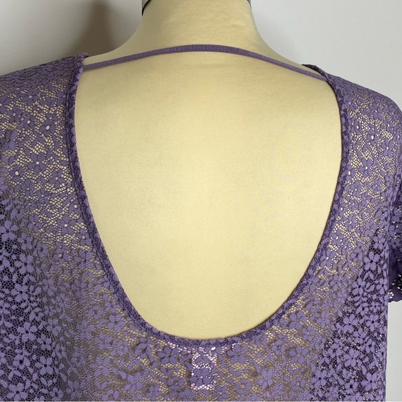 Victoria’s Secret Purple Lace Scoop Back Top - Picture 4 of 9